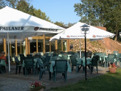 Foto: Elbterrasse im F&amp;uuml;rstengarten - Sch&amp;uuml;tzenhaus